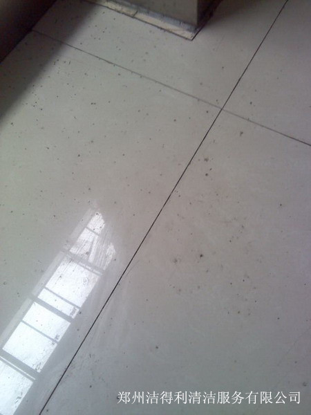 瓷磚上的電焊渣清洗 修復